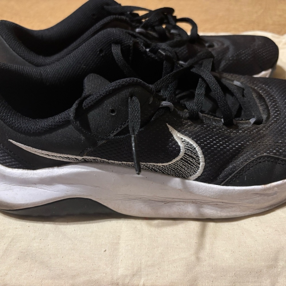 Nike athletic shoes. Black and white size 10.5